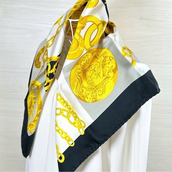 CELINE Paris Jewerly Print Scarf 100% Silk Square 26" Black New without Tag. - Picture 3 of 13